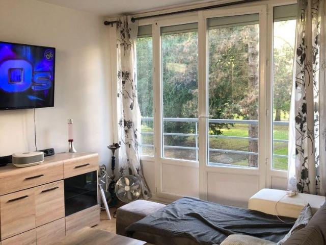 A LOUER Appartement T3 très lumineux, situé au 1er étage, à BONSECOURS 76240, d'une surface h.