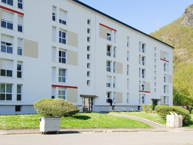 À REVIN