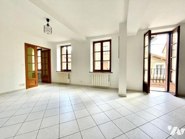 A LOUER APPARTEMENT T3/T4 LE MALZIEU VILLE