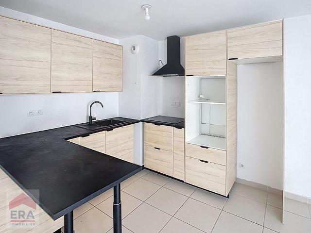 A louer appartement type 2 Marseille 13014 Le Merlan terrasse parking