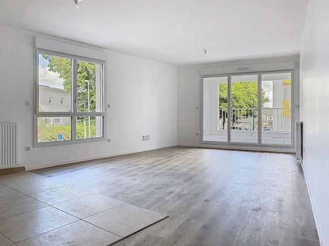A LOUER APPARTEMENT T 2 + PLACE DE PARKING