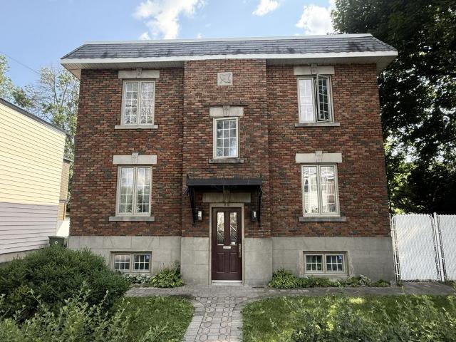 À louer / Appartement