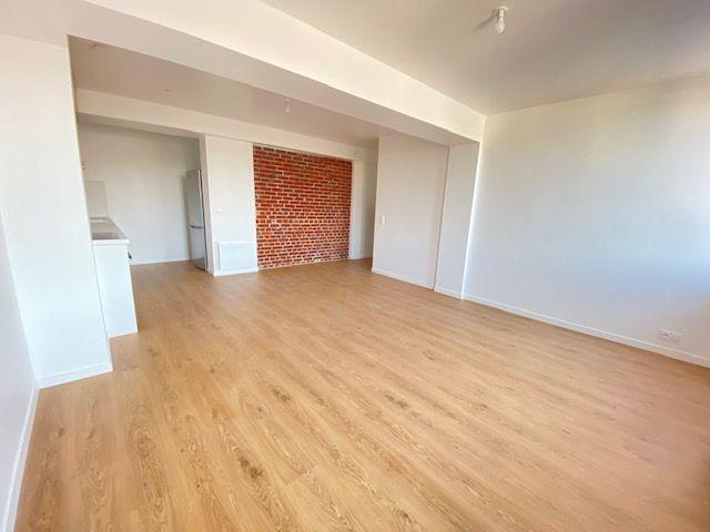 A LOUER APPARTEMENT 2 CHAMBRES PLEIN CENTRE VILLE DE ST QUENTIN 02100