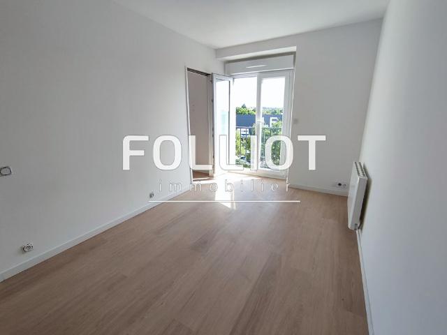 A LOUER: Appartement 2 Pi�ces Ref 2295AB VIE
