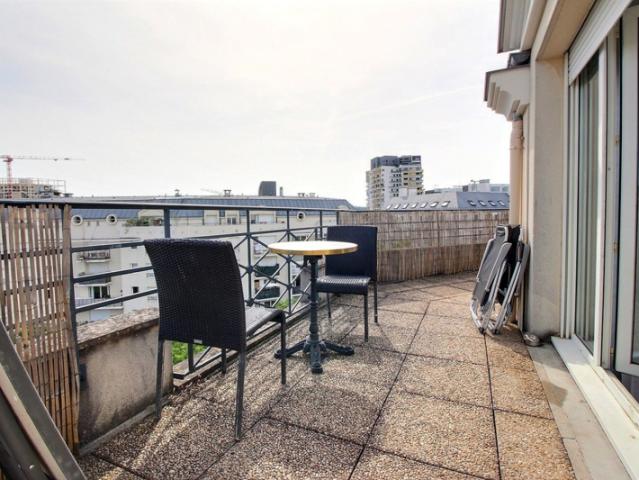 A louer: Appartement 2 pièces meublé avec terrasse et par