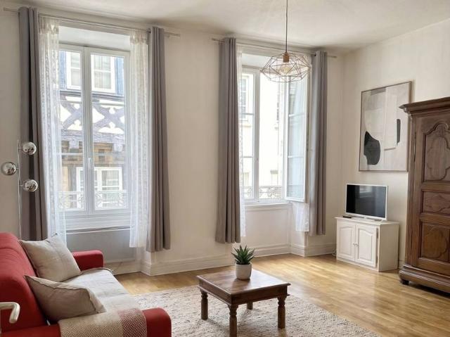 À LOUER ! Appartement 2 pièces meublé idéalement situé au coeur du Carré d'Or de Strasbourg