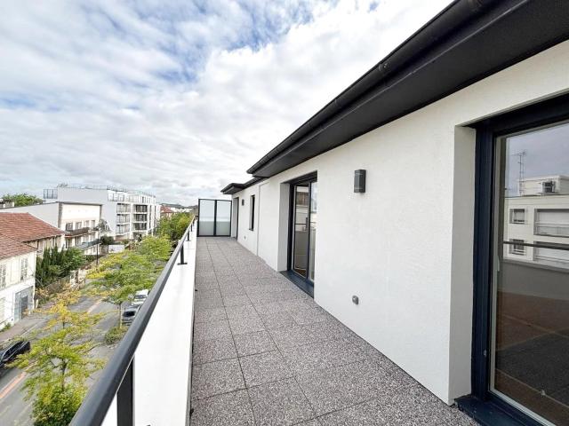À LOUER: Appartement 2 pièces avec terrasse Première occu