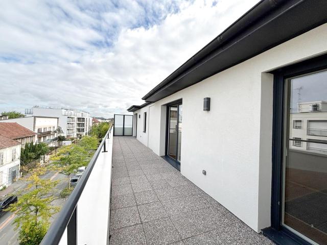 À LOUER: Appartement 2 pièces avec terrasse Première occupation