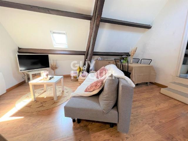 A LOUER, appartement 2 pièces en centre ville de BAYEUX 14400