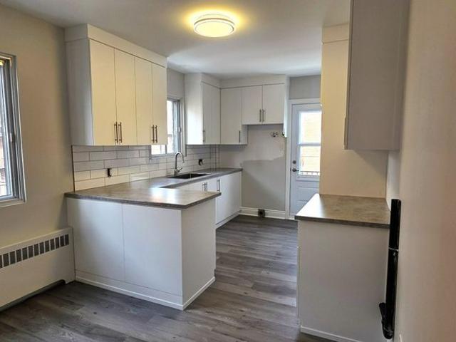 À louer / Appartement