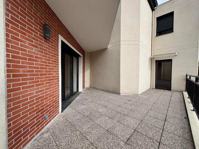 À LOUER: Appartement 3 pièces avec terrasse