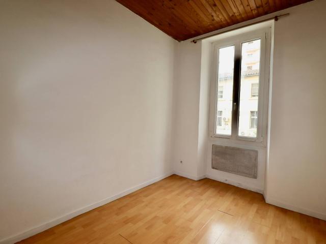 a louer appartement 3 pièces à proximité du métro chartreux 13004 marseille