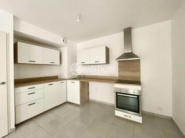 A louer: Appartement 3 pièces de 60m2 à Roquebrune sur Argens Secteur des Golfs