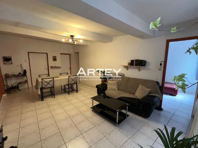 A LOUER APPARTEMENT 3 PIECES SOLLIES TOUCAS