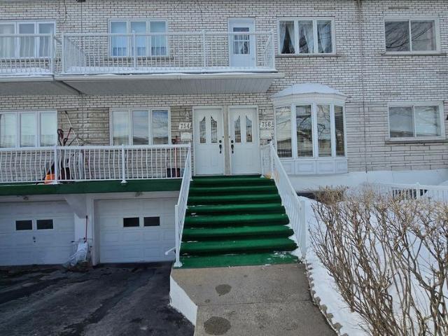 À louer / Appartement