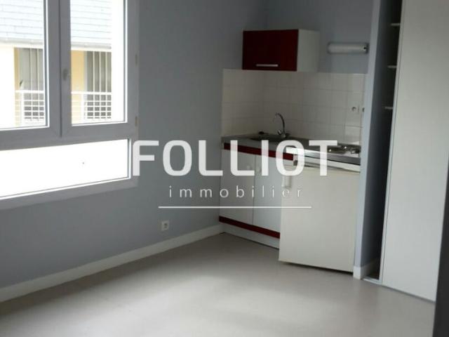 A LOUER Appartement 50000 Saint L� PROCHE FIM IUT F1 bis 24.22 m�