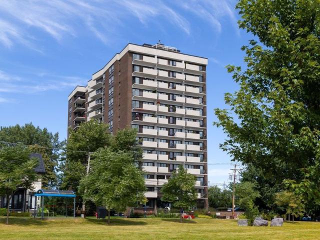 À louer / Appartement