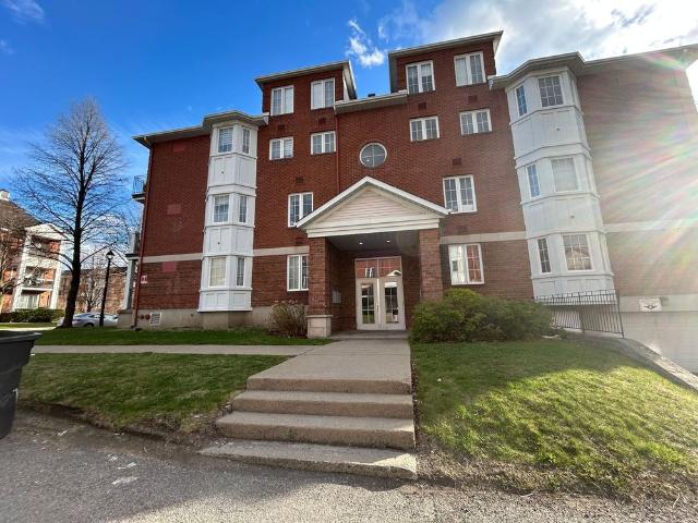 À louer / Appartement