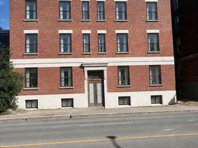 À louer / Appartement