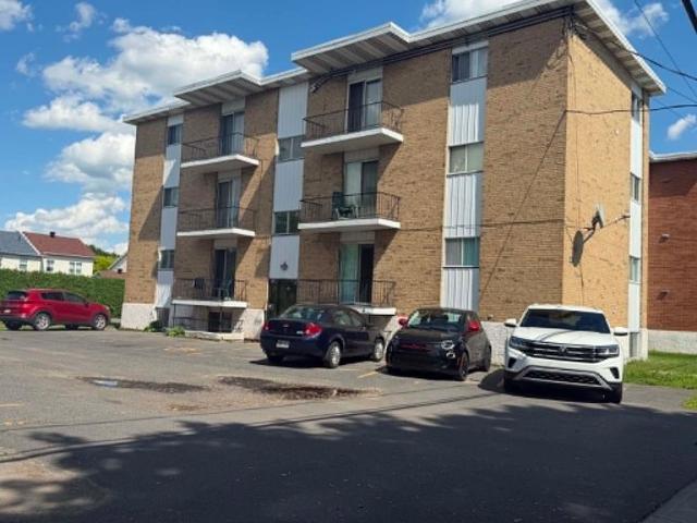 À louer / Appartement