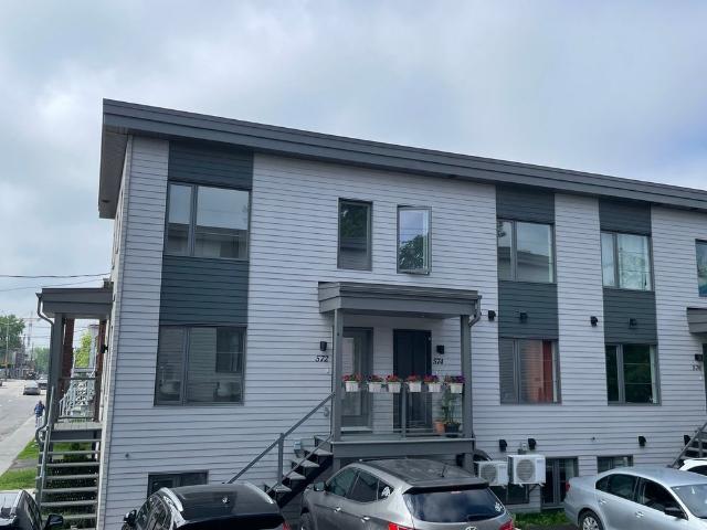 À louer / Appartement