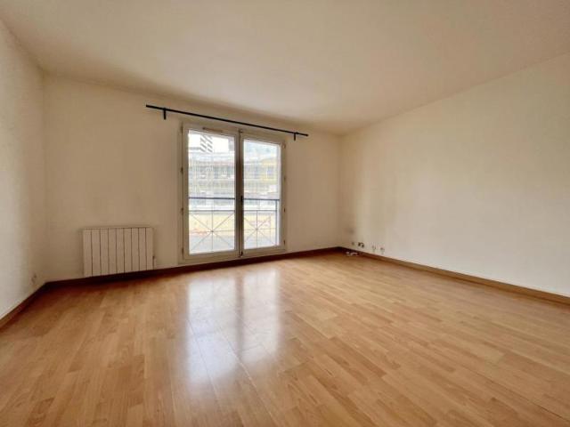 A LOUER APT DE 47 M2 A PARIS 19EME