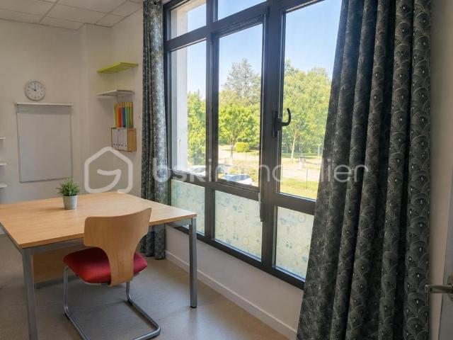 À LOUER – Bureau lumineux de 24 m² à Bailly Romainvilliers – Proche Val d'Europe