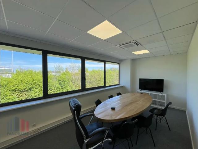 à louer Bureaux Sint Denijs Westrem Bijenstraat