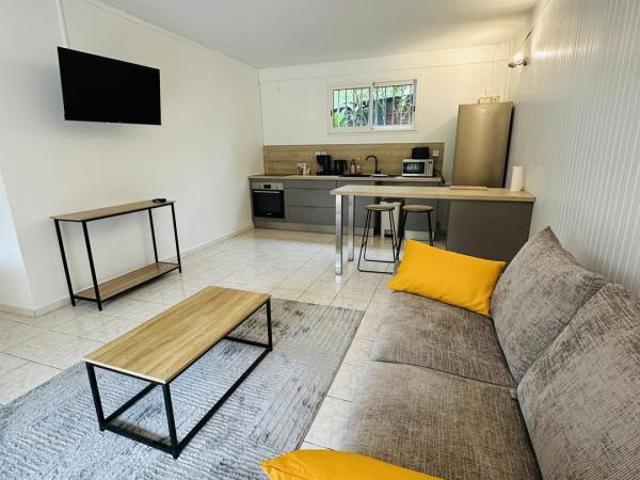 A LOUER: BAS DE VILLA T4 St Joseph 97212
