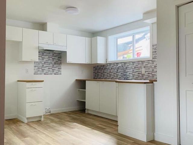 À Louer – Bas De Duplex à Saint Donat