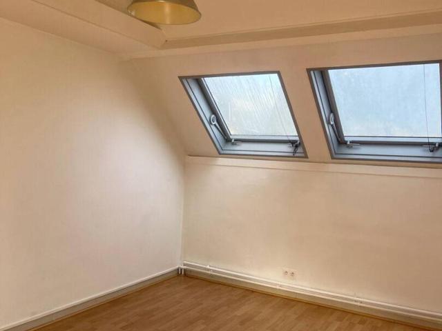 A louer beau studio de 20,81m², situé rue du Nord à Rouen, avec place de parking 450€ charges comprises