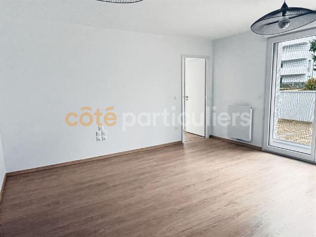 À louer beau T4 récent avec grande terrasse et deux garages Chamalières / Carrefour Europe