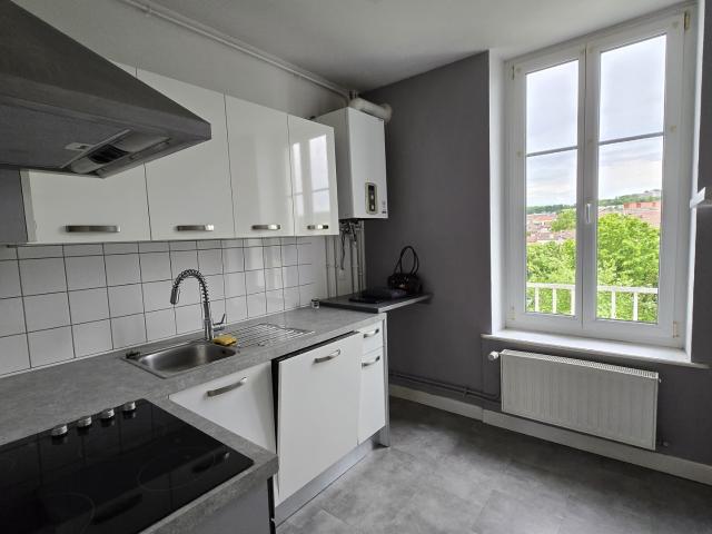 À louer Bel appartement T3 de 58,63 m2 Saint Max Avenue Carnot