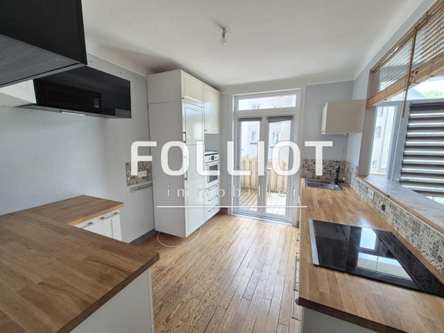 A LOUER Bel Appartement centre ville 50000 Saint Lo 6 pièce s 135 m2