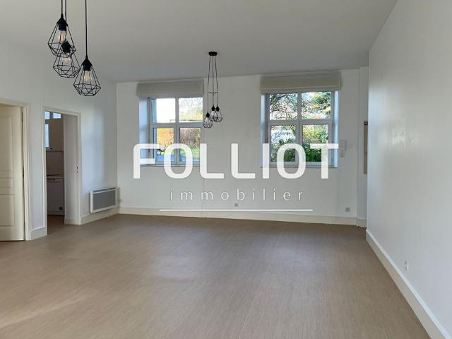 A LOUER BEL APPARTEMENT DE TYPE F5 50000 SAINT LO 4 CHAMBRES 117 M�