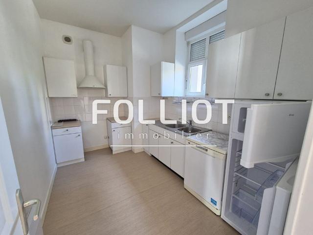 A LOUER BEL APPARTEMENT DE TYPE F5 50000 SAINT LO 4 CHAMBRES 117 M�