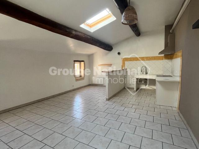 A LOUER BOULBON Appartement T2 dans le centre du village