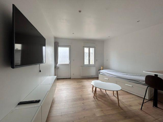 A louer Brest Rive Droite quartier Recouvrance studio meublé refait à neuf