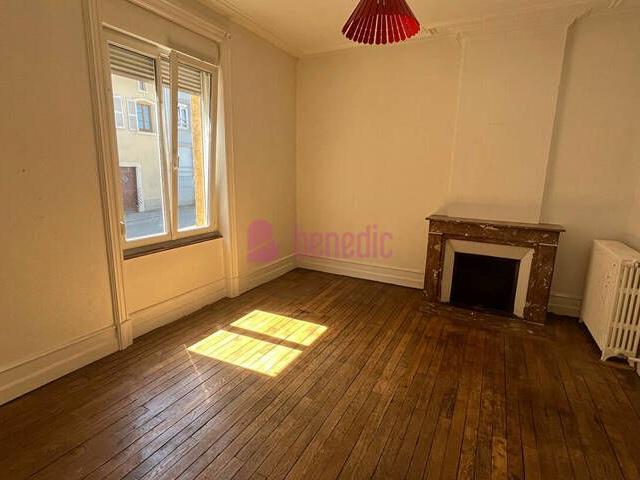 A LOUER BRIEY F3 CAVE et BALCON