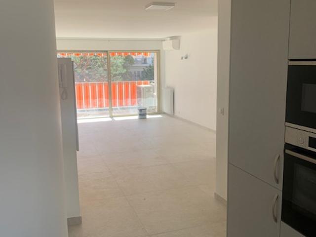 A LOUER Cagnes sur Mer À deux pas de la mer | Spacieux 5 pièces avec balcon, garage et cave