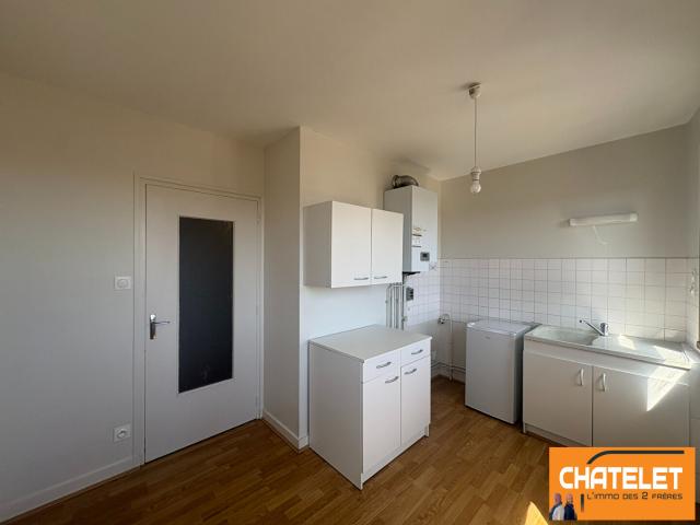 A louer centre ville BOURG EN BRESSE appartement type 1 non meublé de 34.65 m2