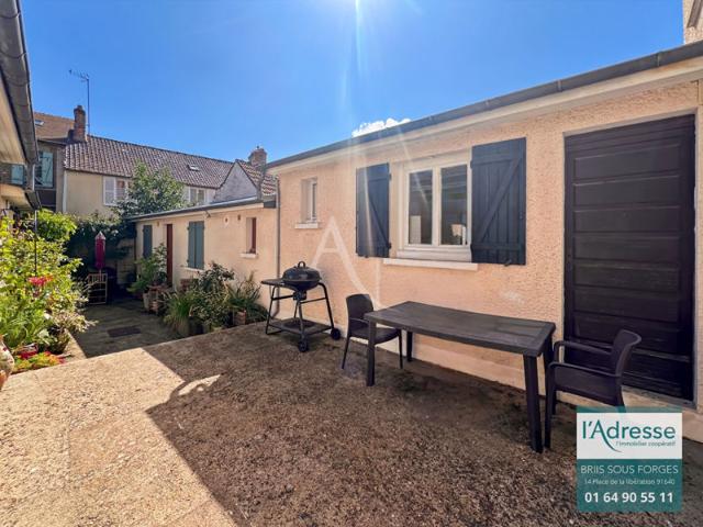 A louer Centre ville de Saint Arnoult en Yvelines Appartement 2 pièces de plain pied