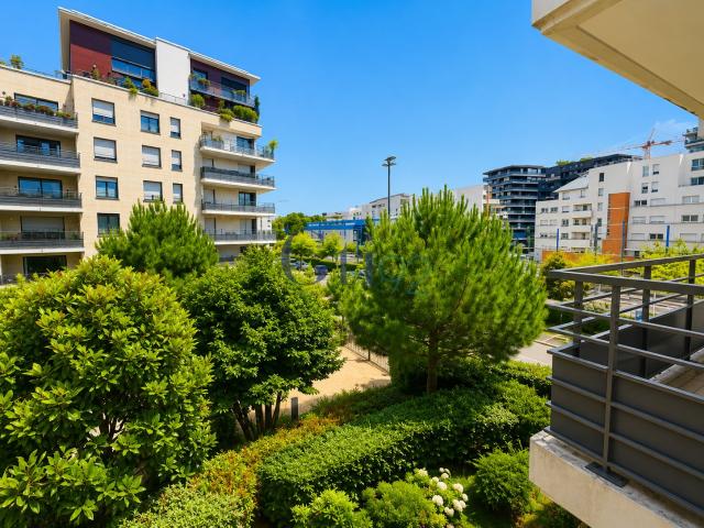 À louer Charmant studio de 33 m2 avec parking Issy les Moulineaux