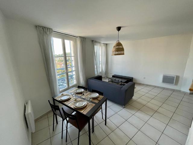 A louer charmant T2 meublé de 39.86 m2 avec vue dégagée Place du Terreau