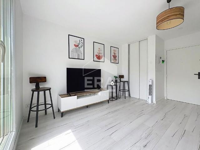À louer Charmant T2 meublé entièrement rénové avec balcon et piscine