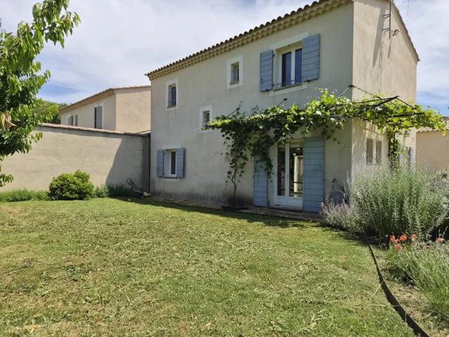 À LOUER Charmante Villa avec jardin à Saint Pantaléon
