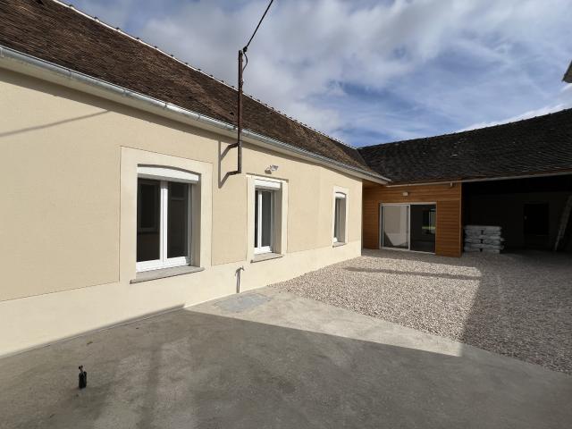 À Louer: Charmante Maison à 20 Minutes de Sens
