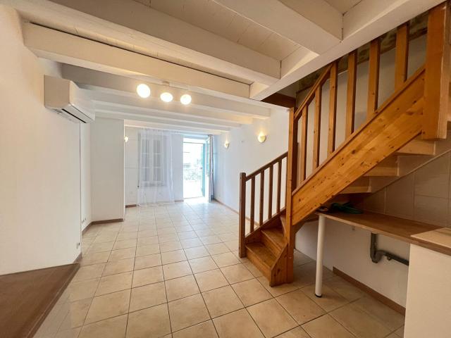 À louer Charmante maison de ville sur 3 niveaux
