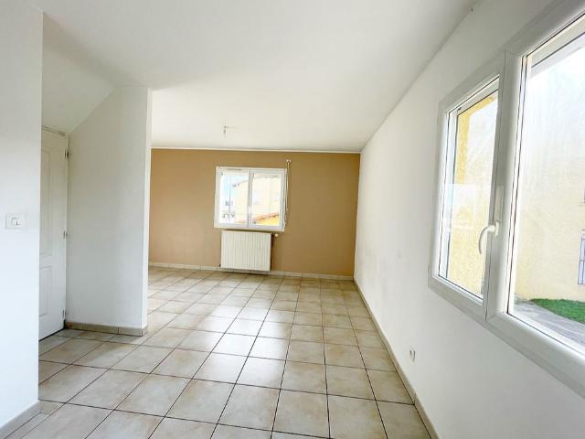 A LOUER Communay – Maison 71 m² avec 3 chambres et double garage Communay 69360 Le bien en vidéo