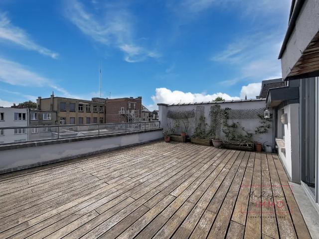 à louer Duplex Ixelles Rue de Naples